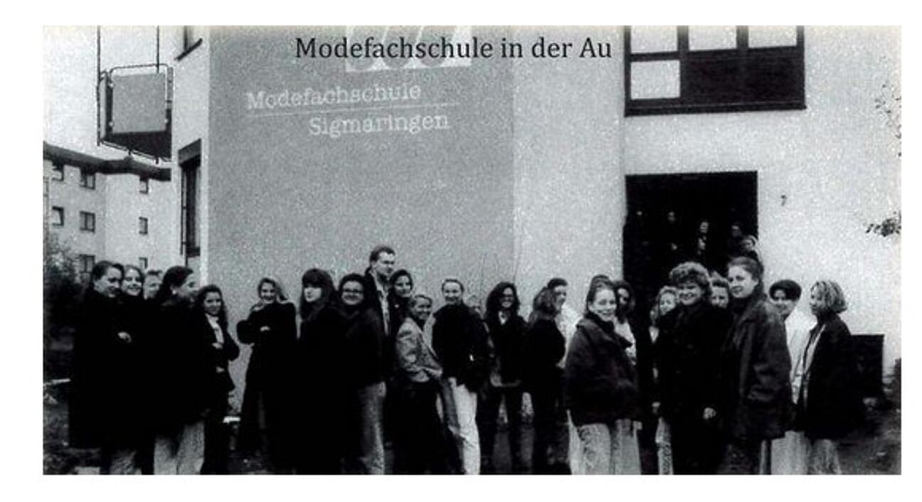 Schulgebäude in der Au